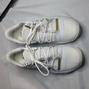 Under Armour Women's Block City 2.0 Volleyball White and Gold Shoe Size 12